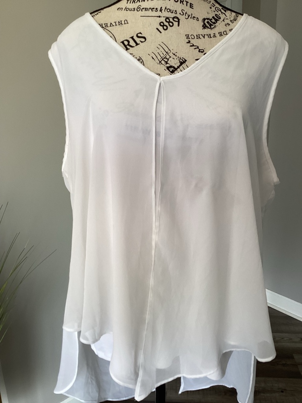 Collection B White Sleeveless V-Neck Layered Chiffon Tunic Top